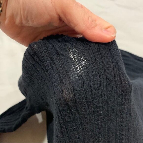 4 Old Navy women’s long sleeve see through shirts. - Picture 4 of 12